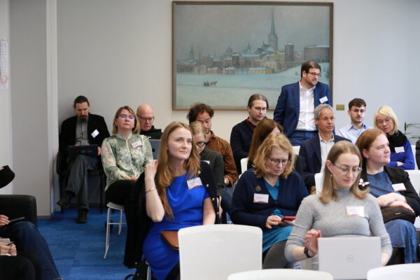 4n9a2001_54493349291_l