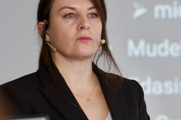 4n9a3040_54492484572_l