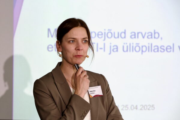 4n9a3563_54493697040_l