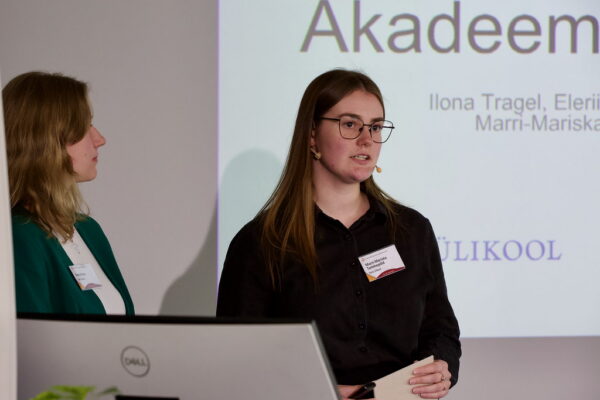 4n9a3588_54493697075_l